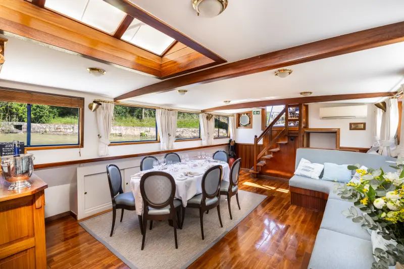 Anjodi-Interior-Saloon-PE-June-2024-1