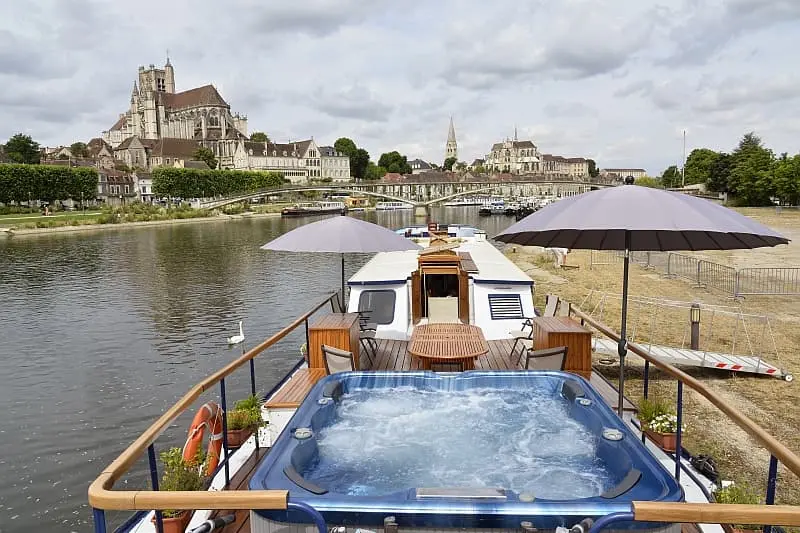 LArt-de-Vivre-Sundeck-1 (1)
