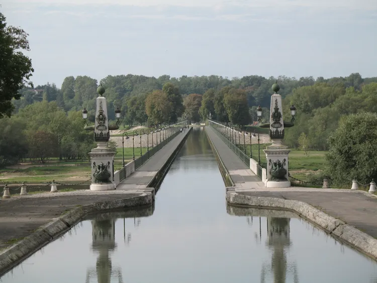 Ornate aqueduct bridge with water channel