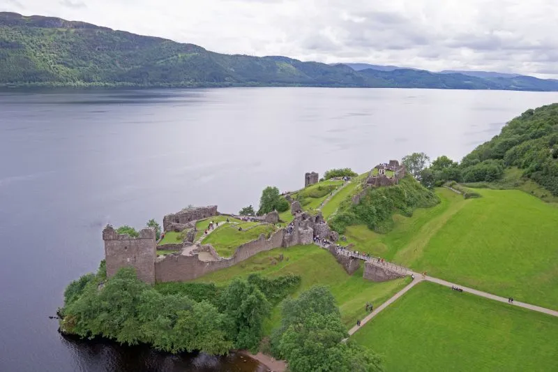 Scotland-Urquhart-Castle-6