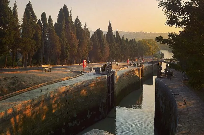 The-Fonserannes-Lock-Flight