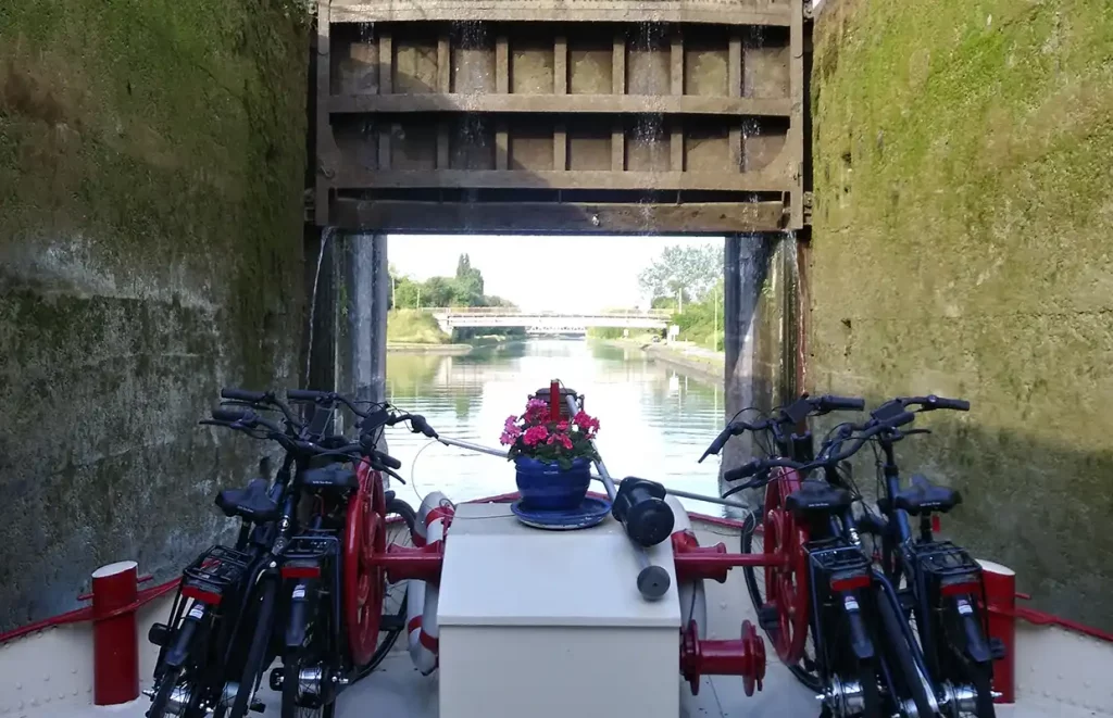 The Aurora transiting a canal lock