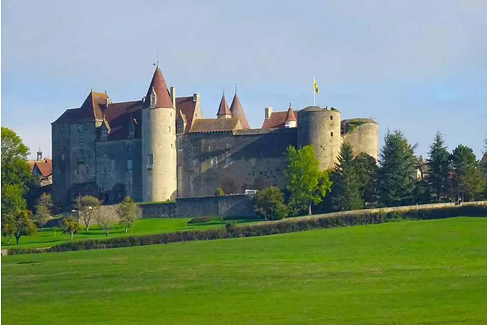 chateauneuf-1400-from-WANDW-site-960