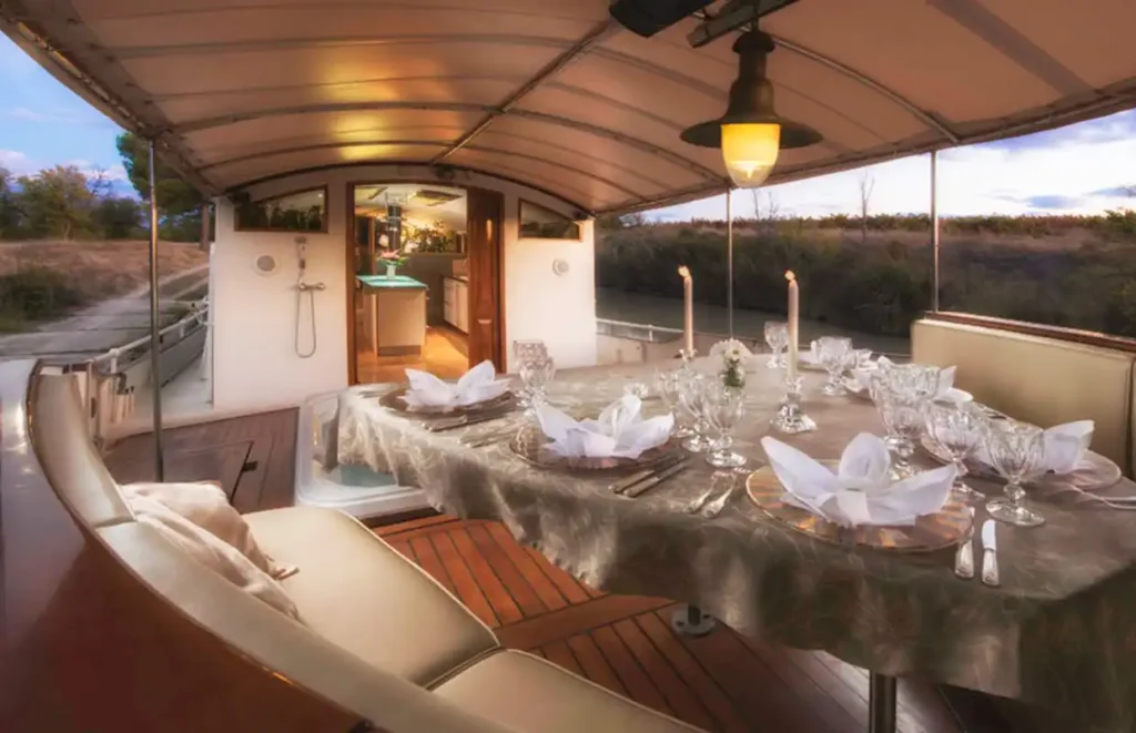 theboat3-1240-1024x661