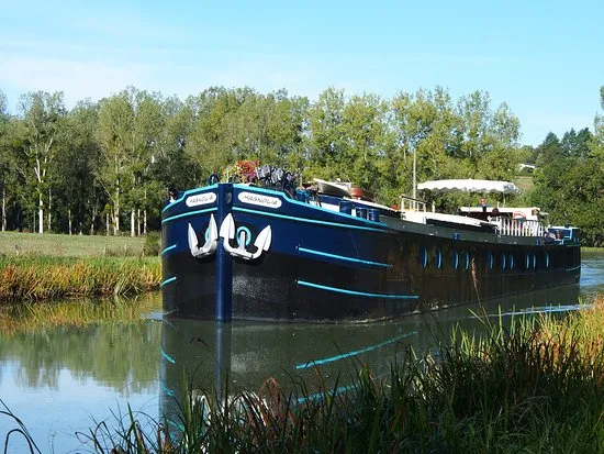 our-beautiful-boat-magnolia-1